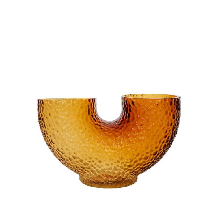 VASE - "Arura Low Glass Vase" von AYTM
