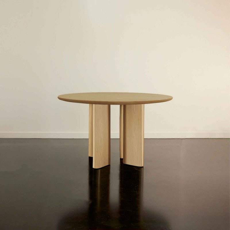 TISCH - "Joe Round Dining Table" von Gabrielle Paris