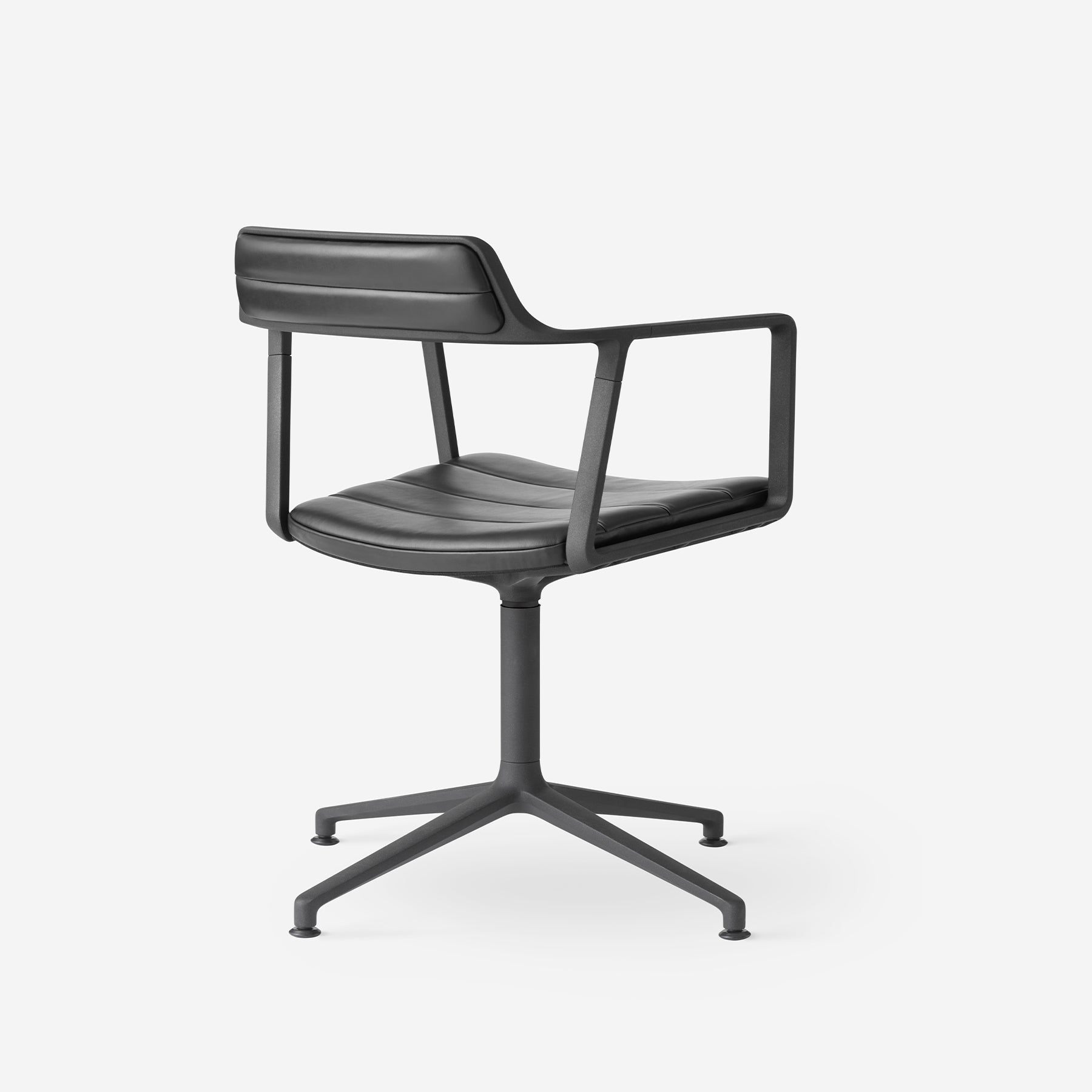 DREHSTUHL - "Swivel Chair" von VIPP